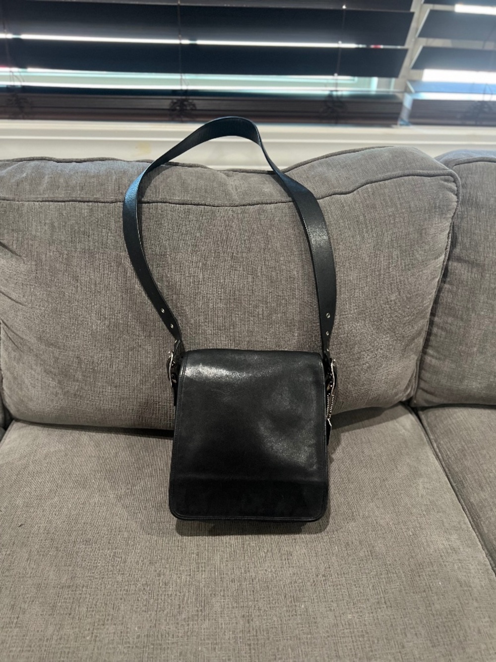 COACH 9335 Black Leather Legacy Studio Flap Shoulder Crossbody Bag Vintage